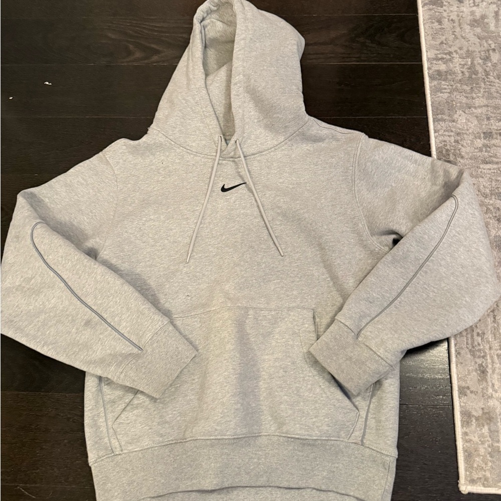 Nike Men's Light Gray Hoodie